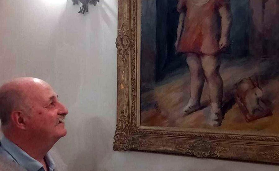 Il ritratto di bambina di Claude Monet osservato dal suo nuovo proprietario, Carlo Romagnoli