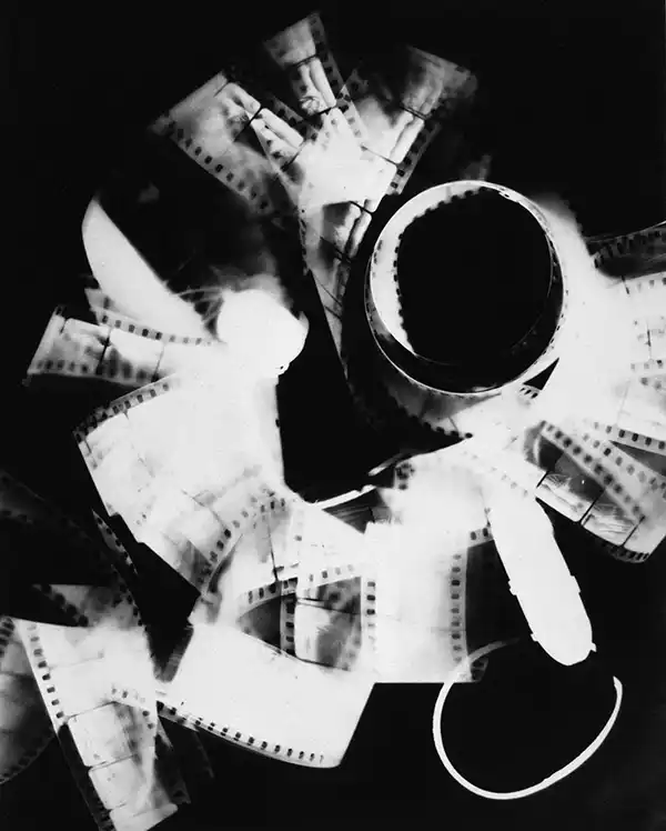 Un esempio di rayogramma di Man Ray